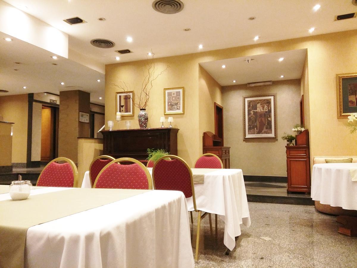 Hotel Irun Буенос Айрес Екстериор снимка