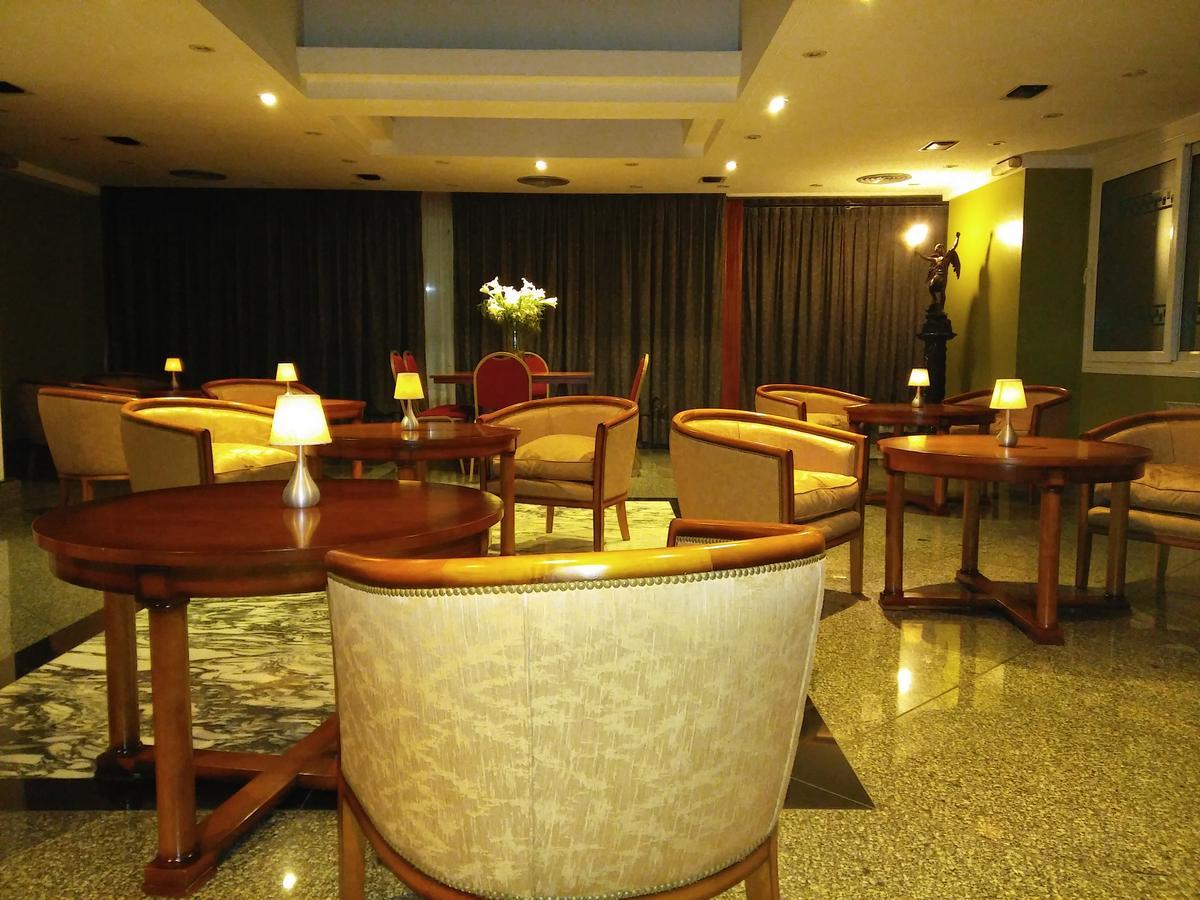 Hotel Irun Буенос Айрес Екстериор снимка
