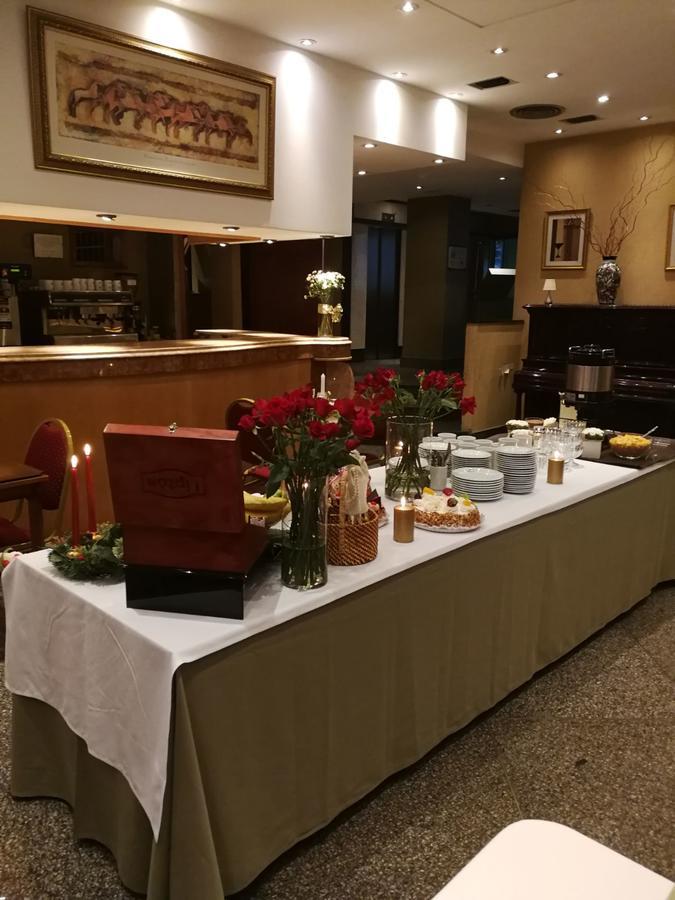 Hotel Irun Буенос Айрес Екстериор снимка