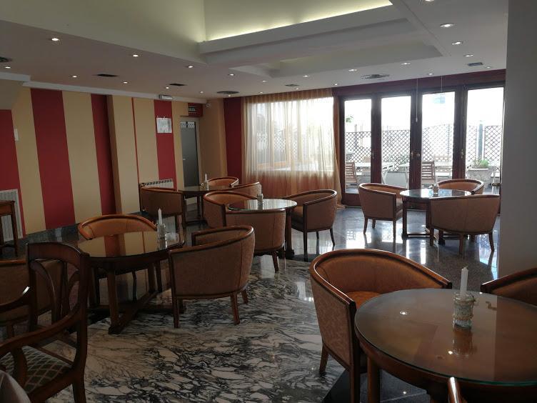 Hotel Irun Буенос Айрес Екстериор снимка
